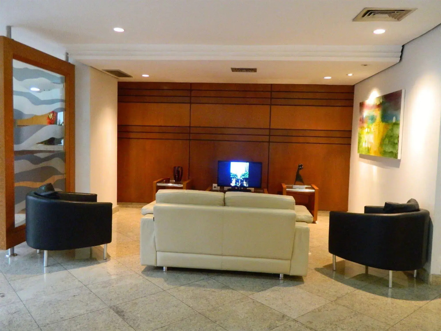 Cosmopolitan Praia Flat