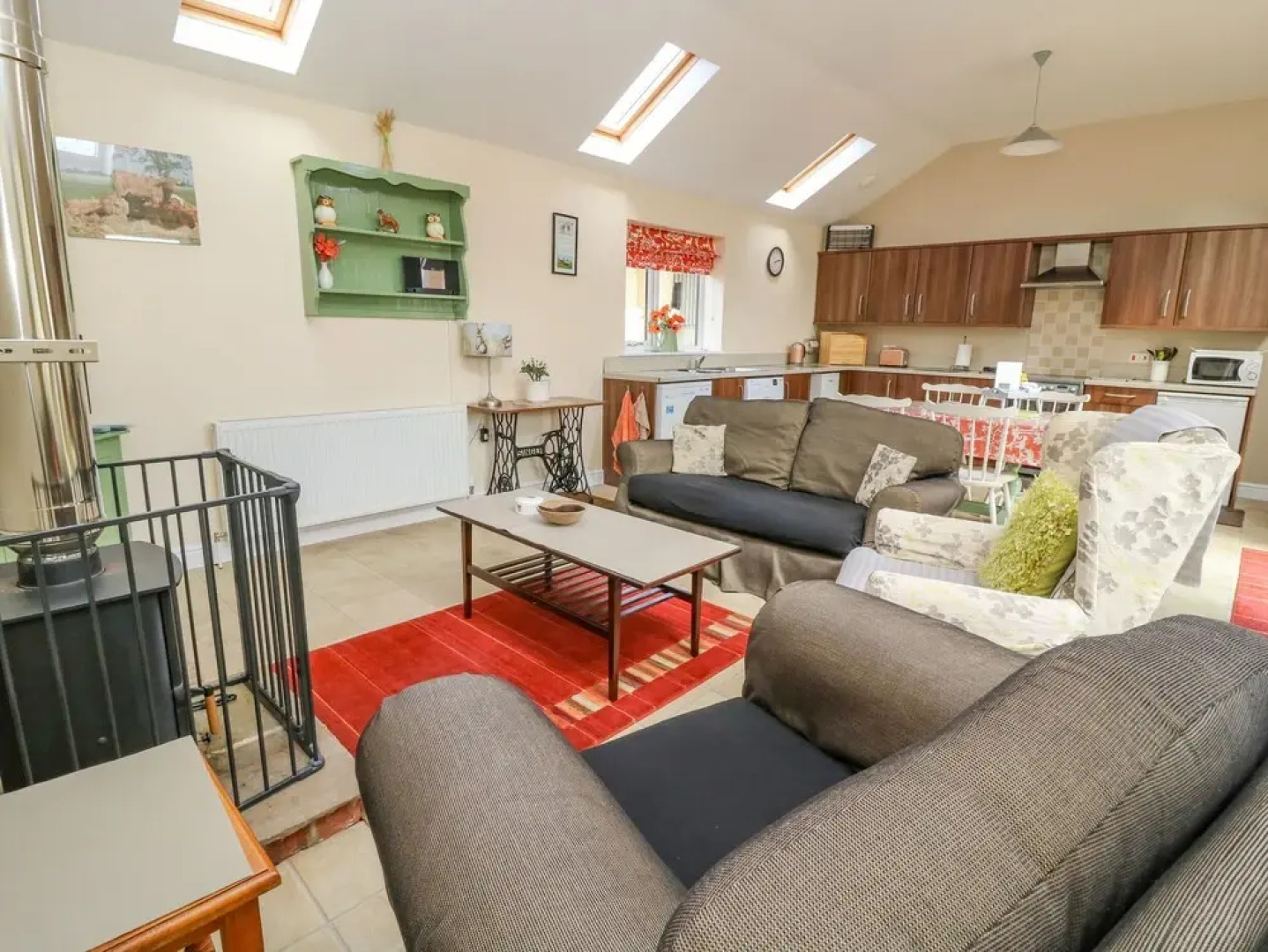 1 Pines Farm Cottages