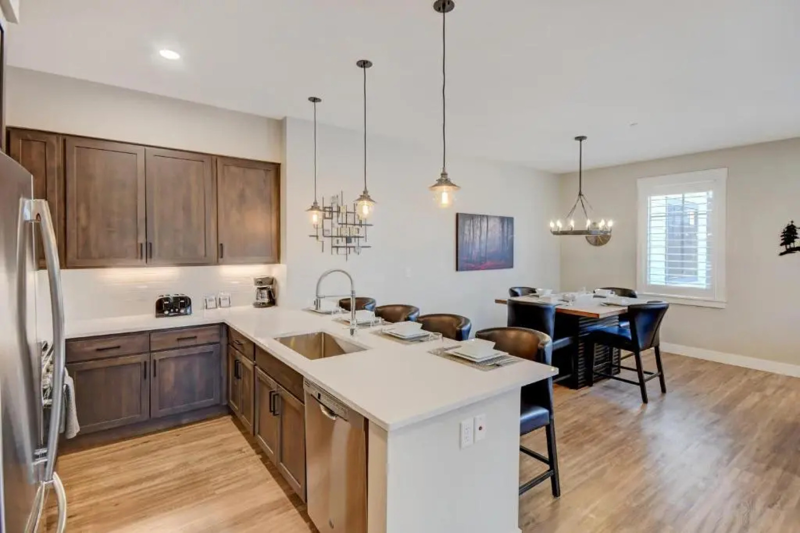 New Luxury Loft #103 Near Resort Huge Hot Tub & Views - FREE Activities & Equipment Rentals Daily