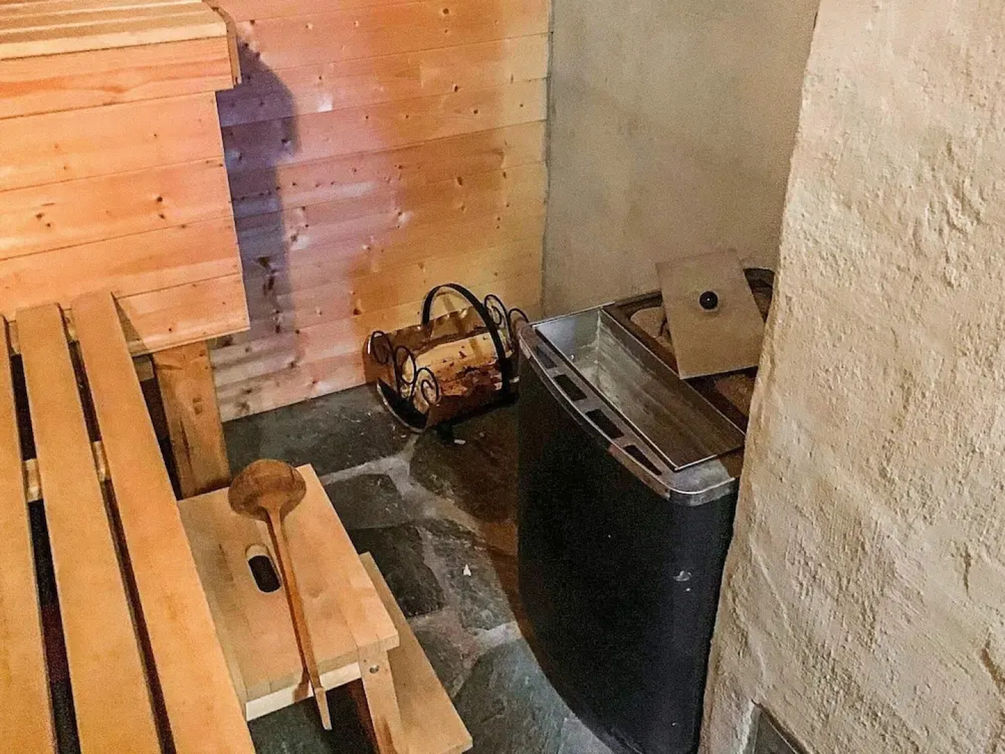 6 Person Holiday Home in Ostereidet