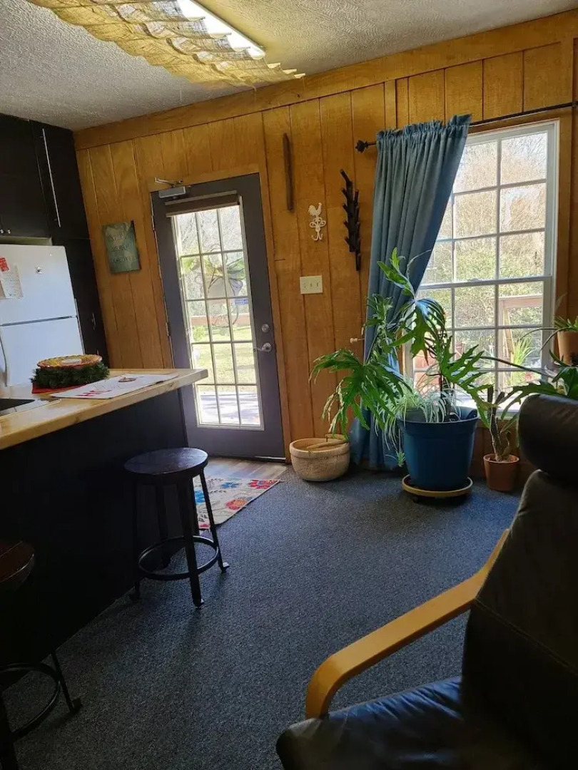 Silly Chickens Lodge B&B