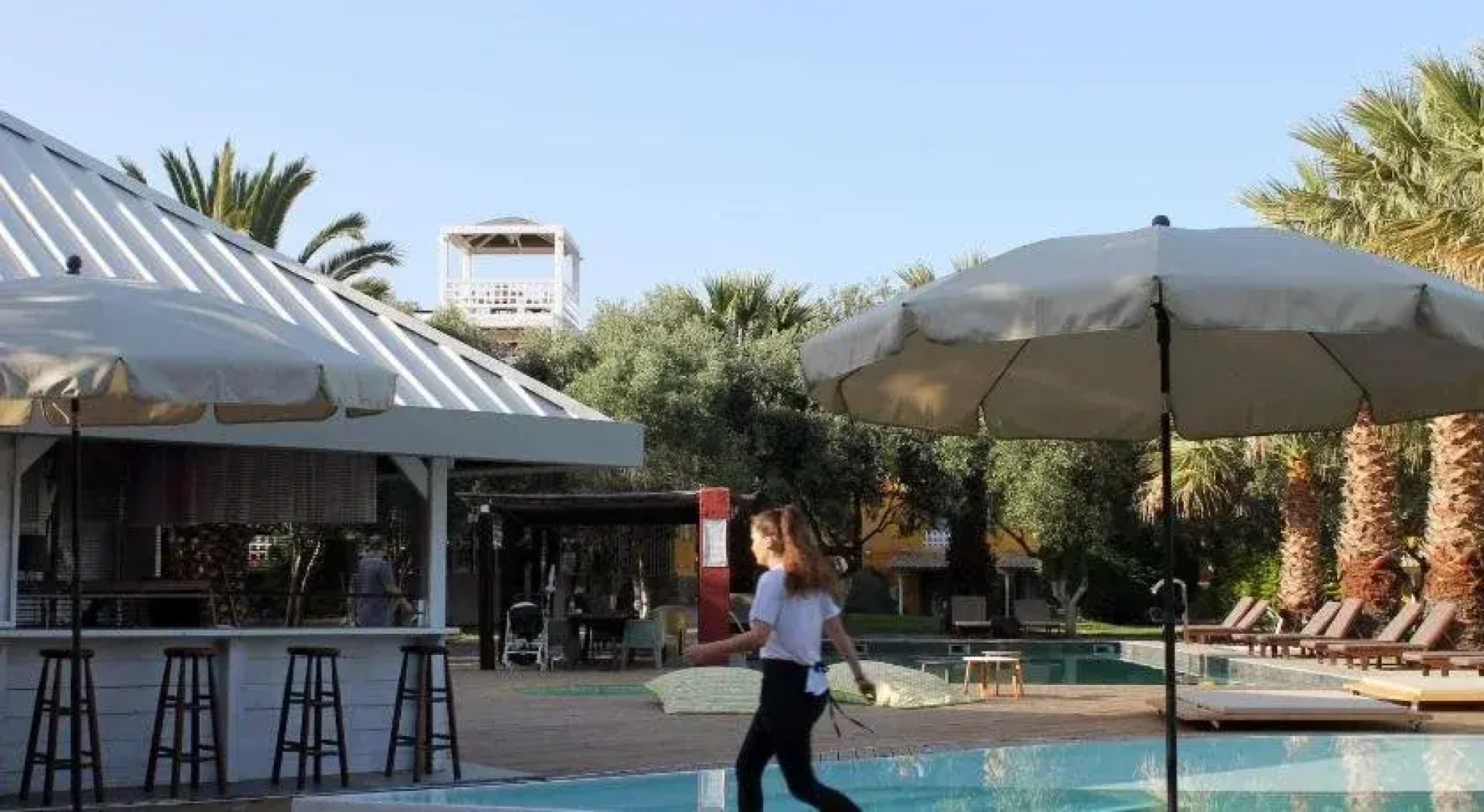 Despotiko Apartment Hotel & Suites