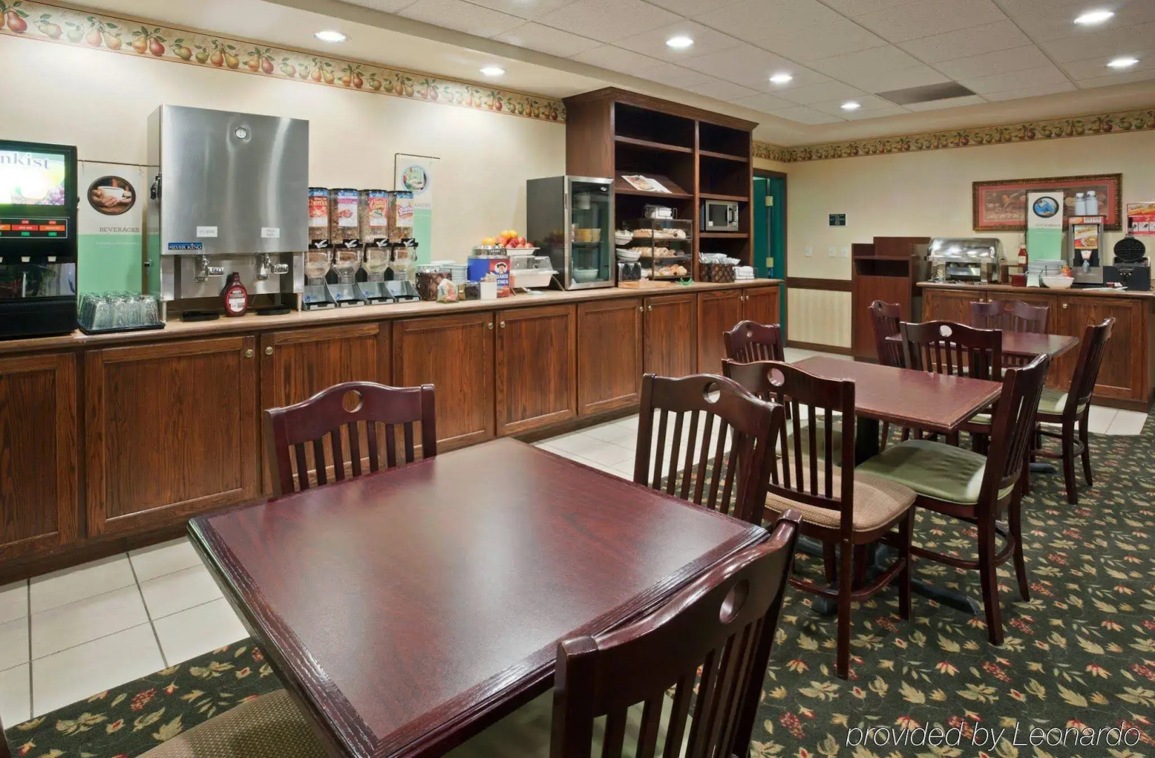 Country Inn & Suites by Radisson, St. Cloud East, MN