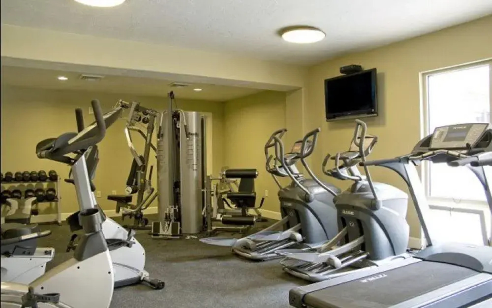 Downtown Luxury Condo at Citifront