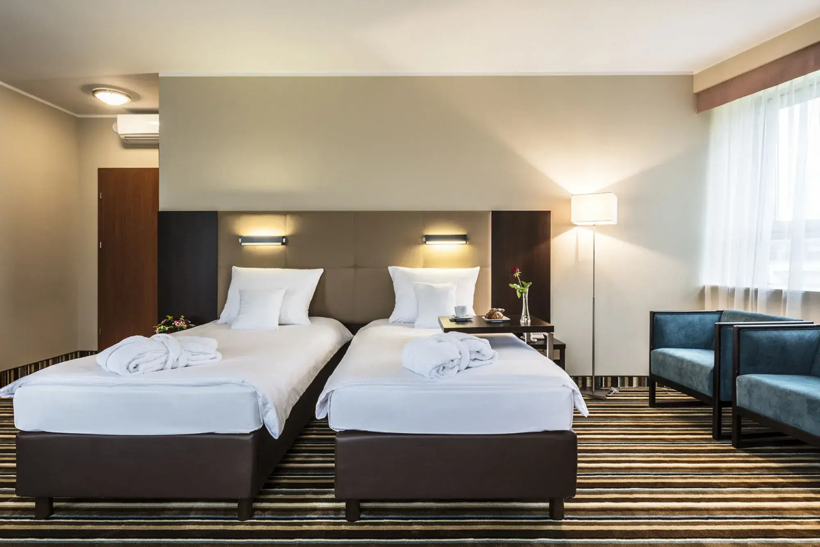 Hotel Victor Pruszkow By Desilva