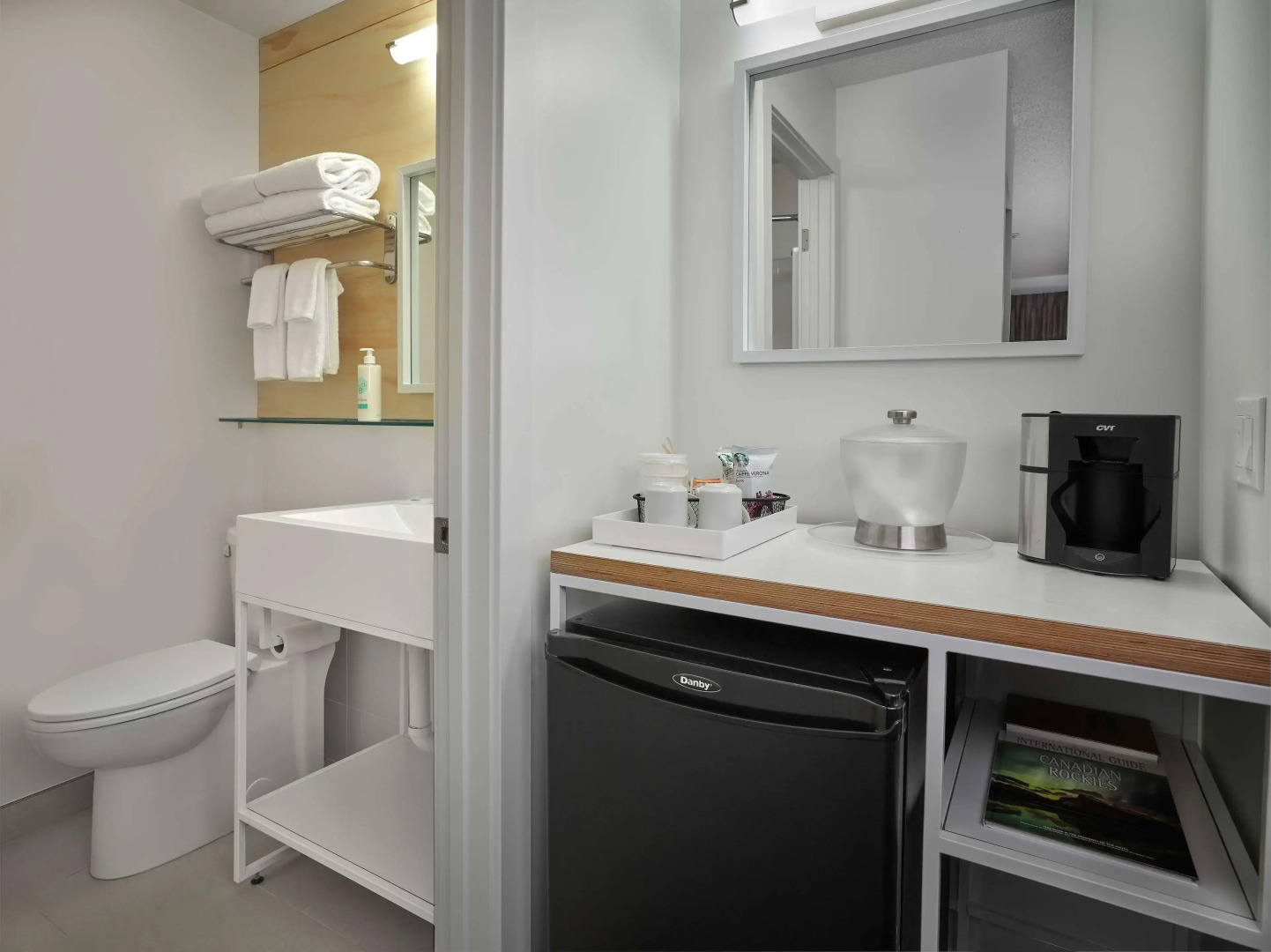 Coast Canmore Hotel & Conference Centre