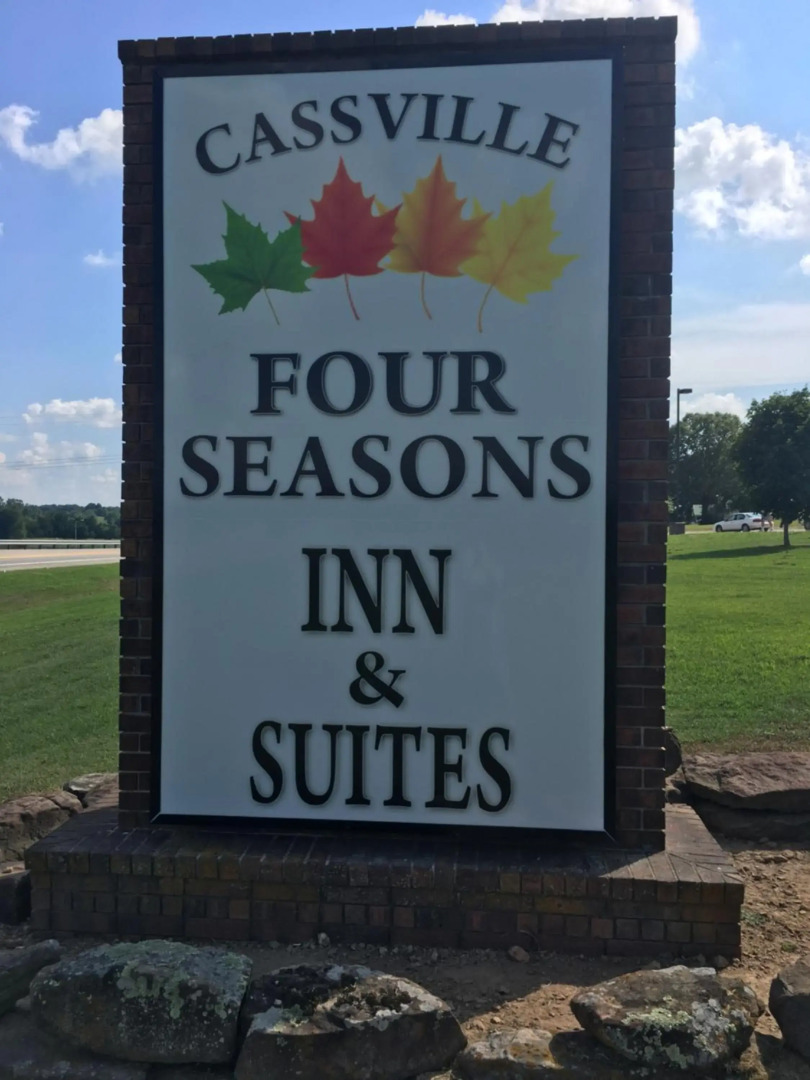 Americas Best Value Inn and Suites Cassville/Roaring River
