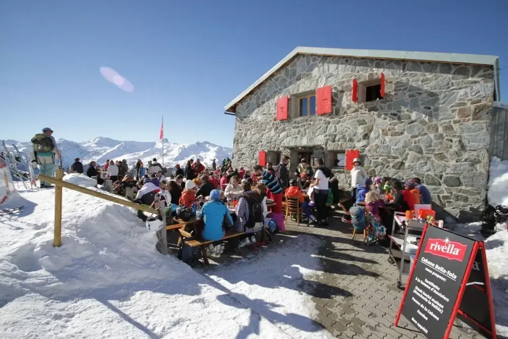 Cabane Bella-Tola