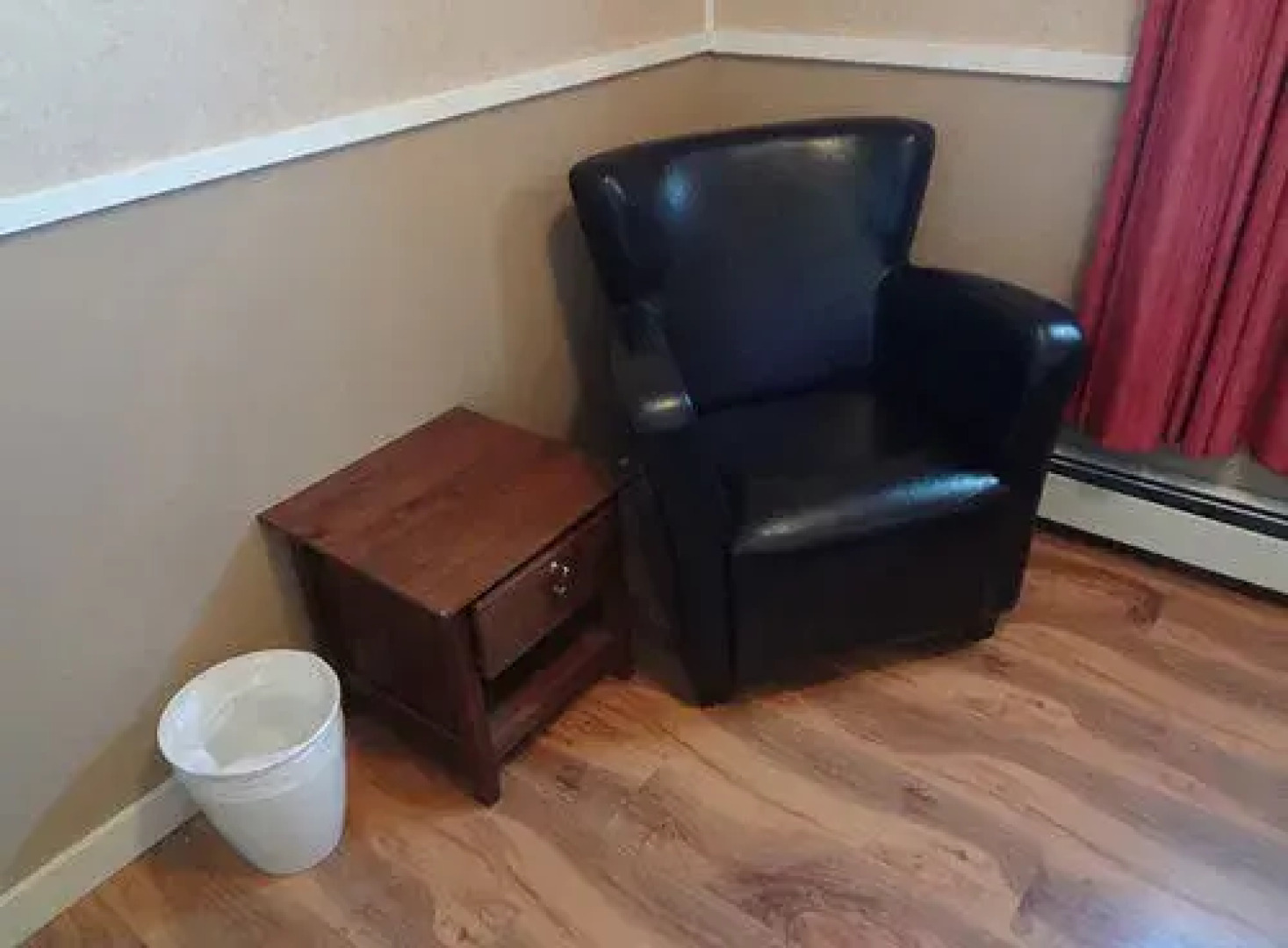 Manor Hostel B&B & Hotel