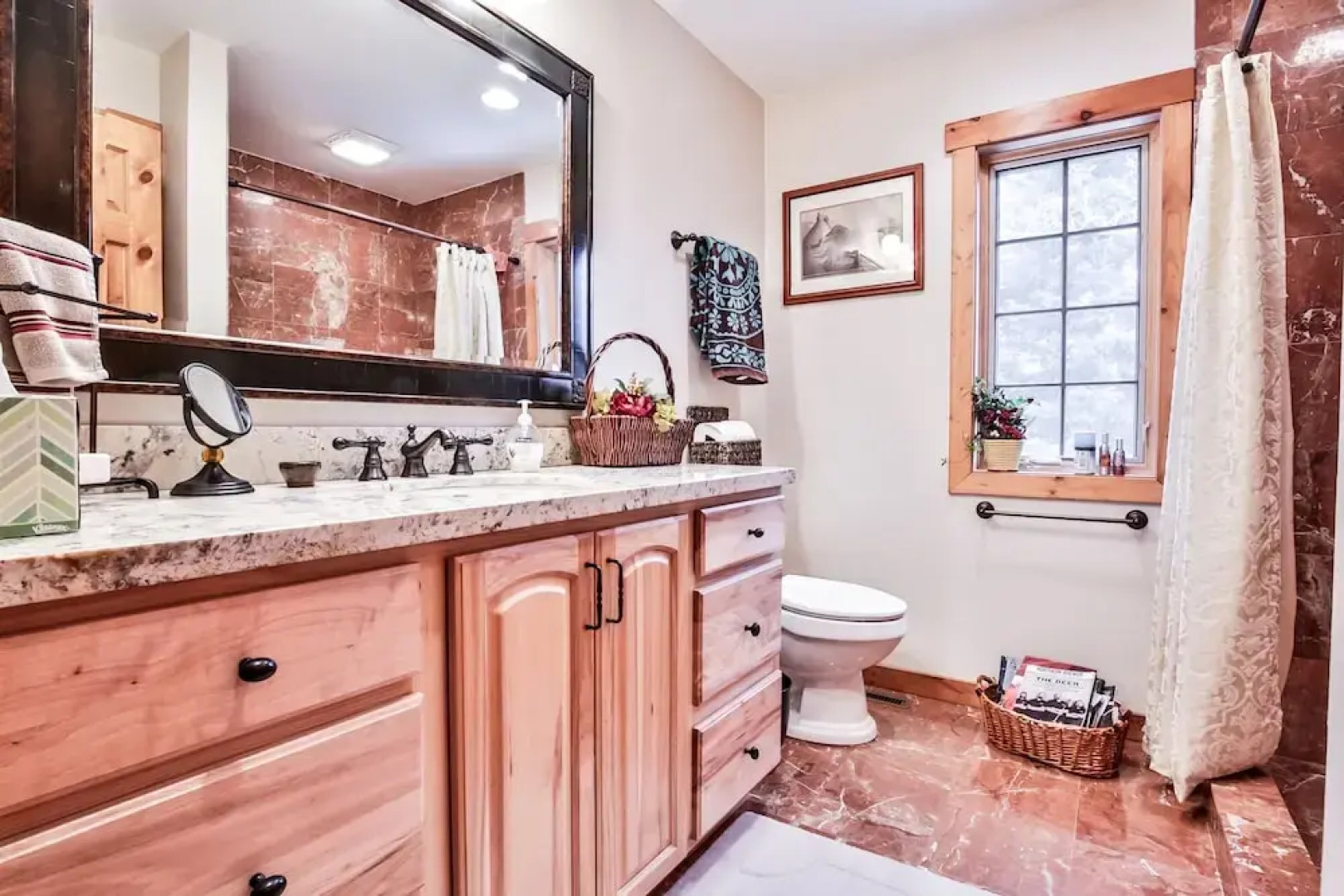 The Log Lodge - 4 Br Home