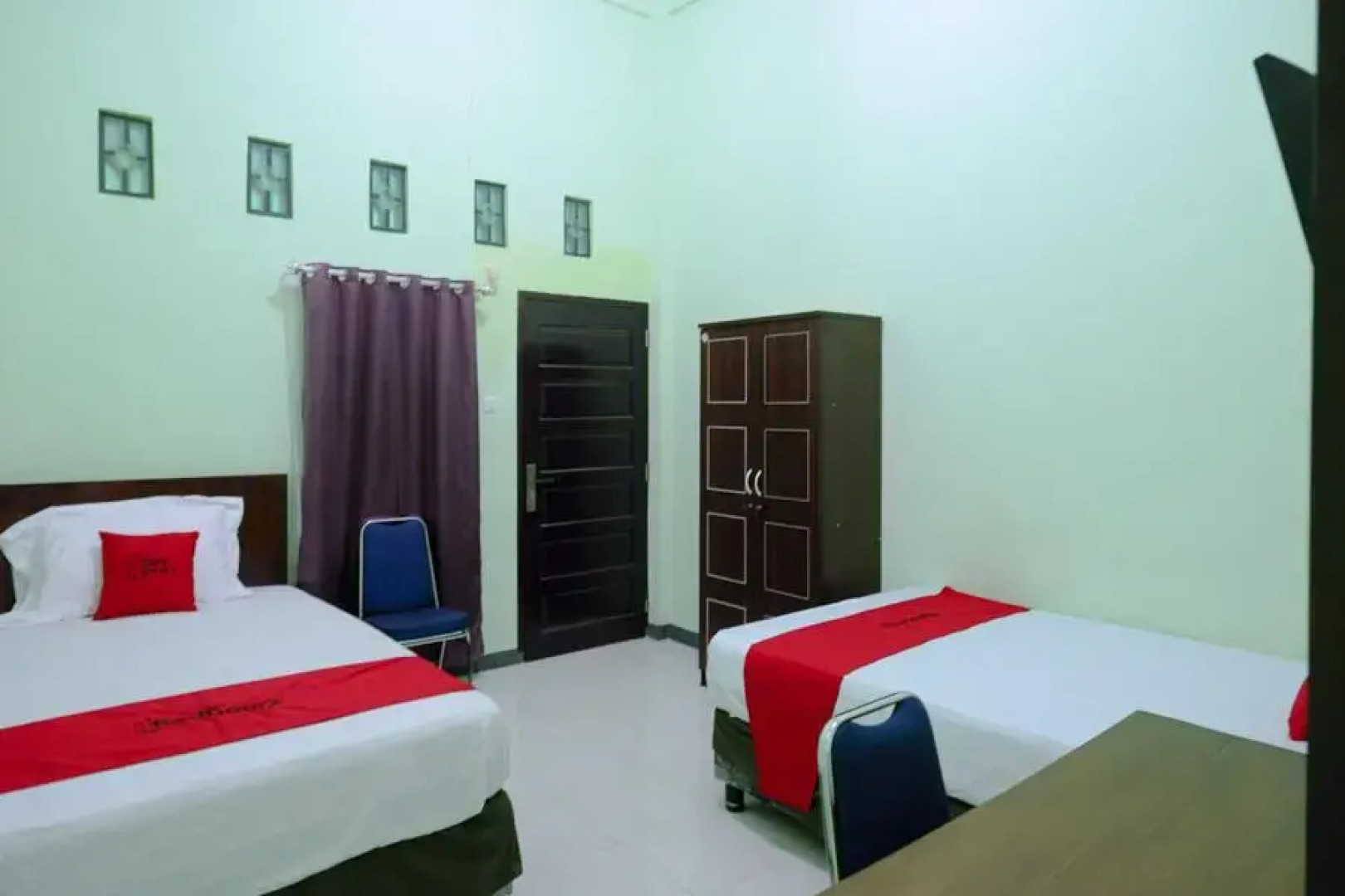 RedDoorz near Universitas Cokroaminoto Palopo