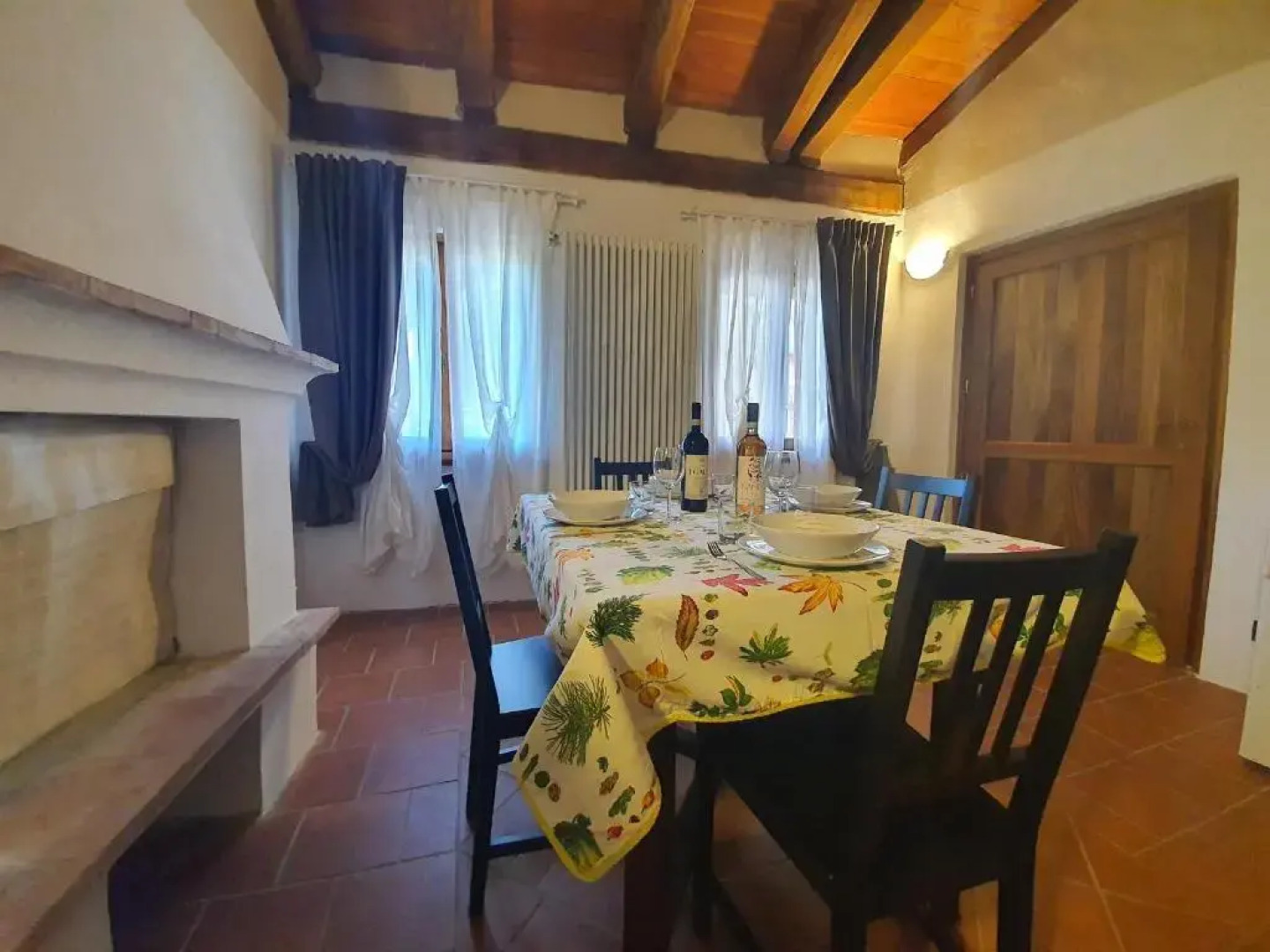 Agriturismo 6 appartamenti 25 posti letto
