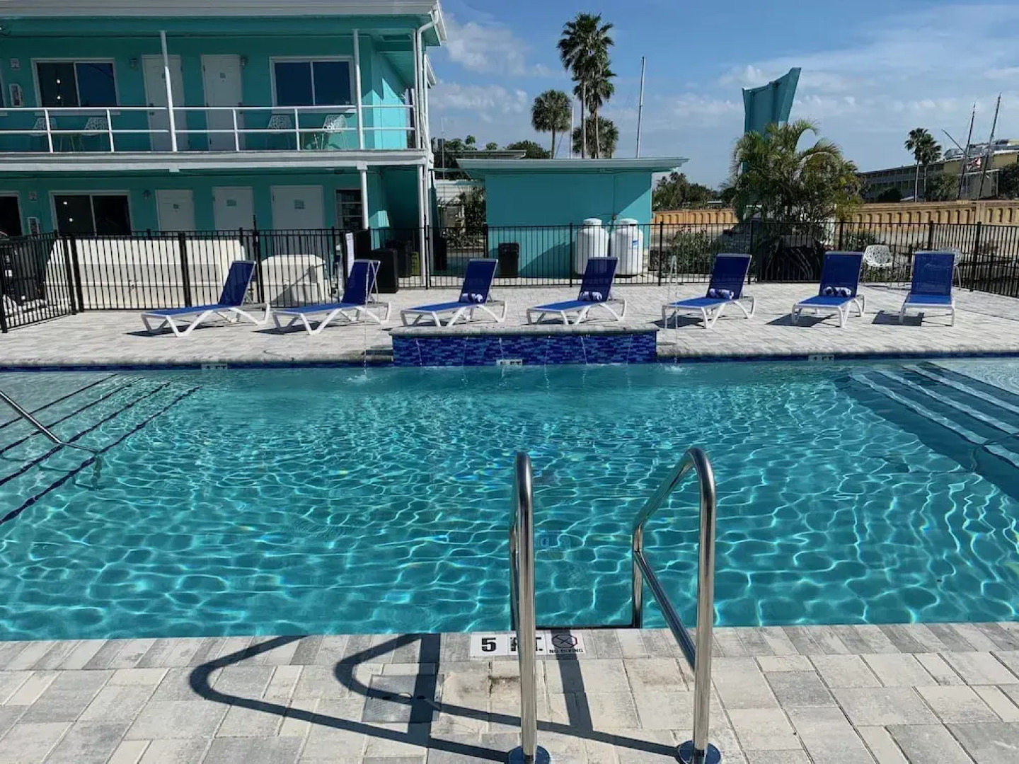 Sea Jay Motel & Marina