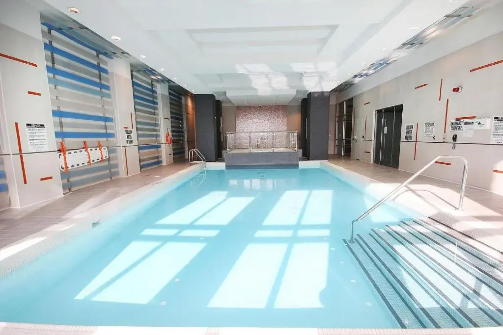 Royal Stays Furnished Apartments - Square One