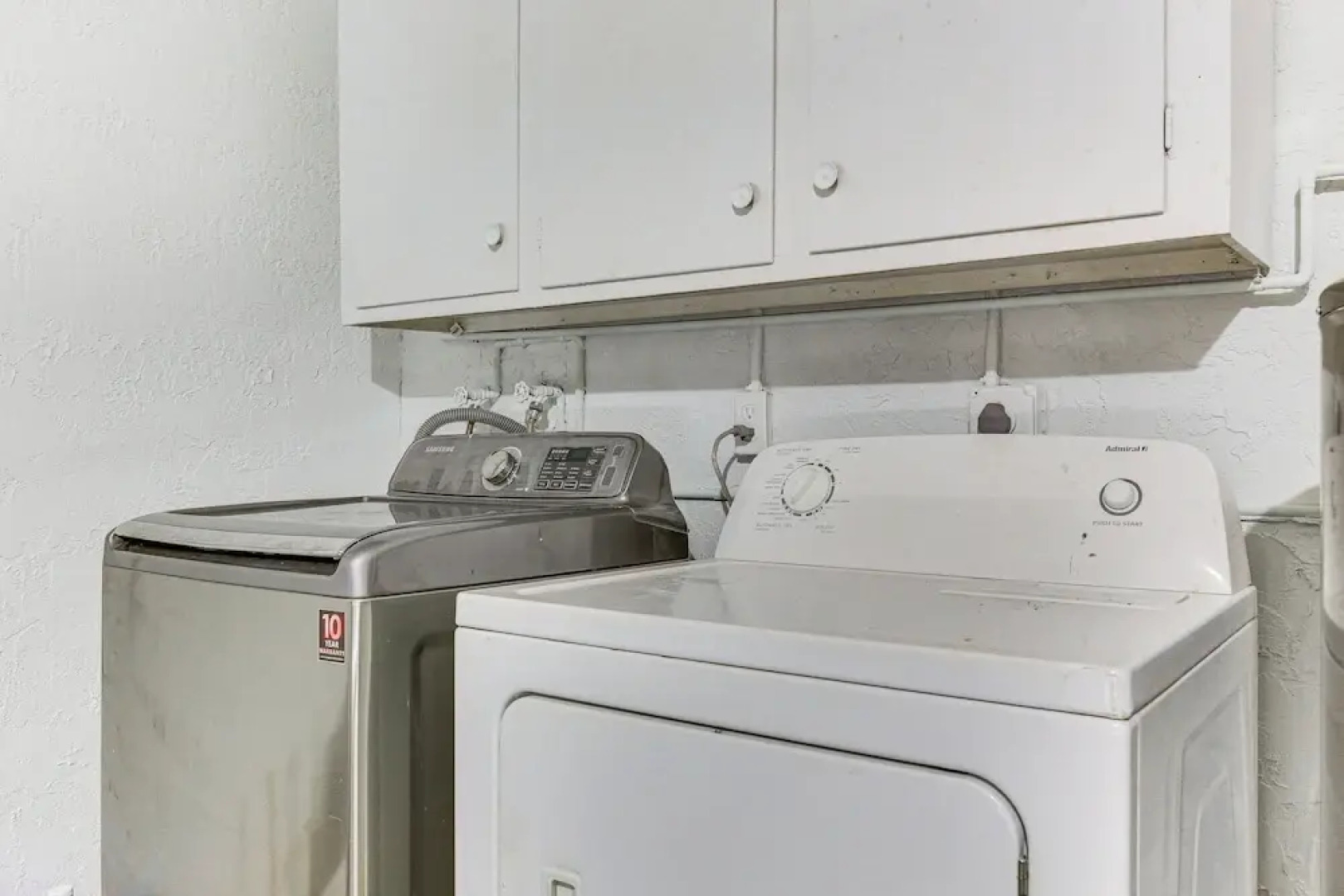 Near Beaches: Pet-friendly Sunrise Escape w/ Patio