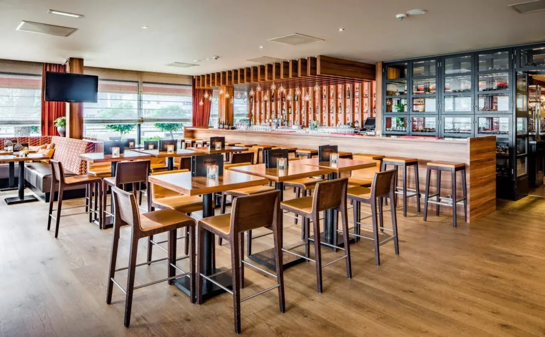 Holiday Inn Eindhoven Centre by IHG