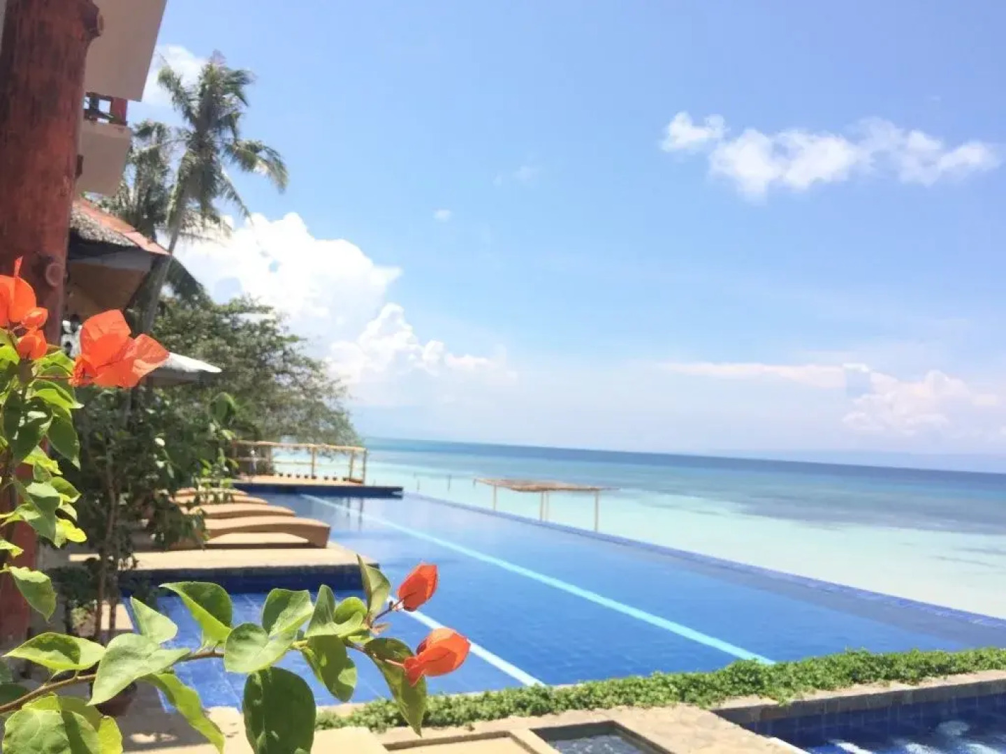 Blue Wave Inn Beach Resort & Restaurant