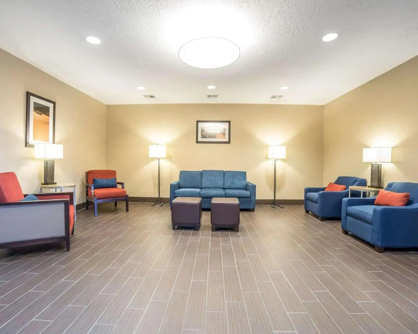 Country Inn & Suites