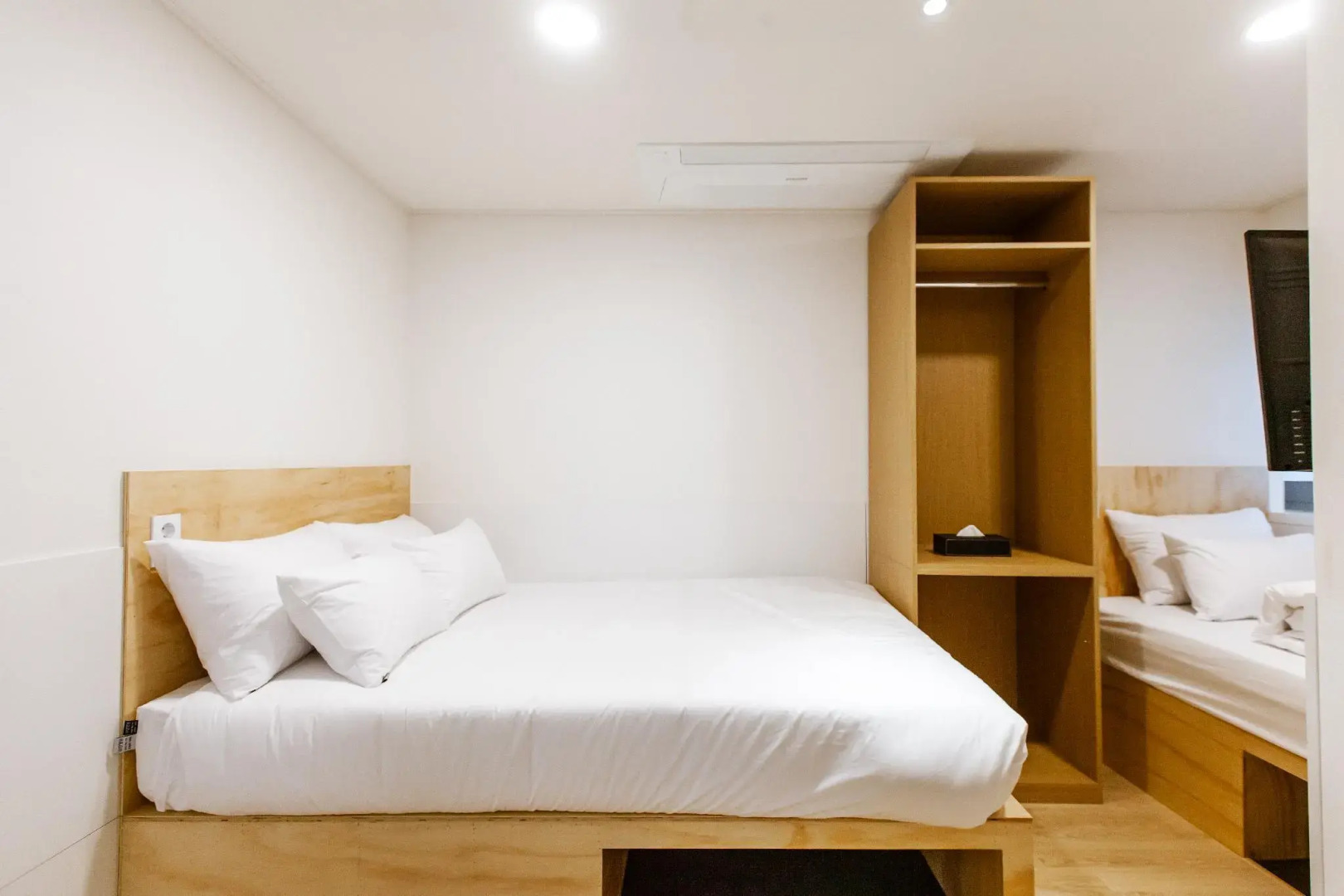 Step Inn Myeongdong 2 - Hostel