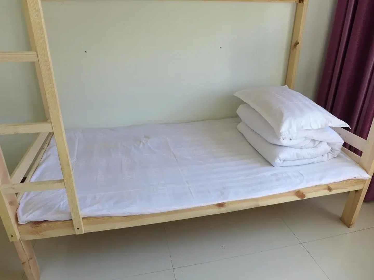 XinJiang YiZhan Youth Hostel