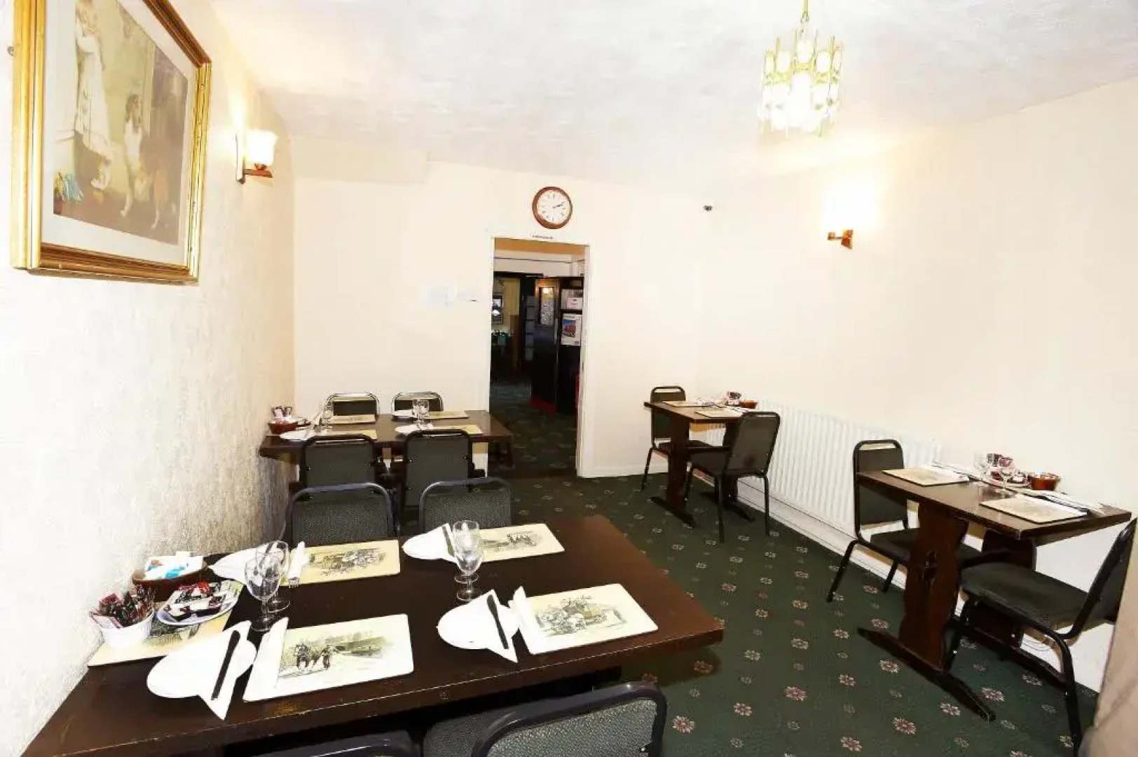 The Black Swan Inn B & B