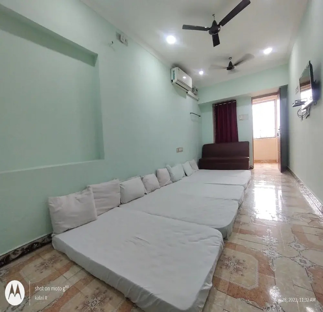 Sri Sivalakshmi AC Guest House