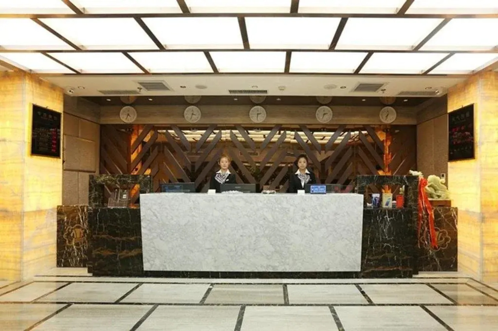 Kaiwen International Business Hotel