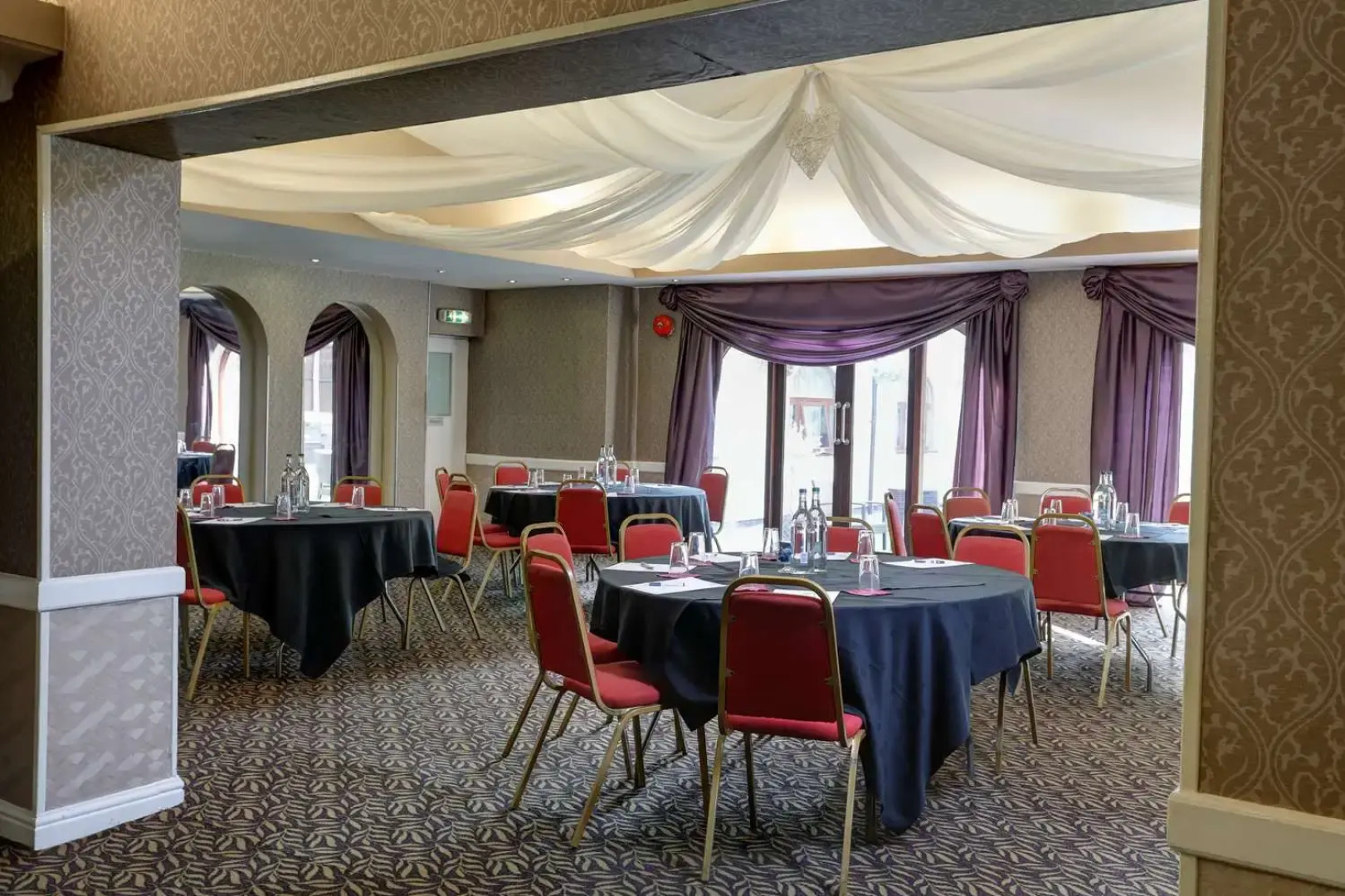 The Everglades Park Hotel