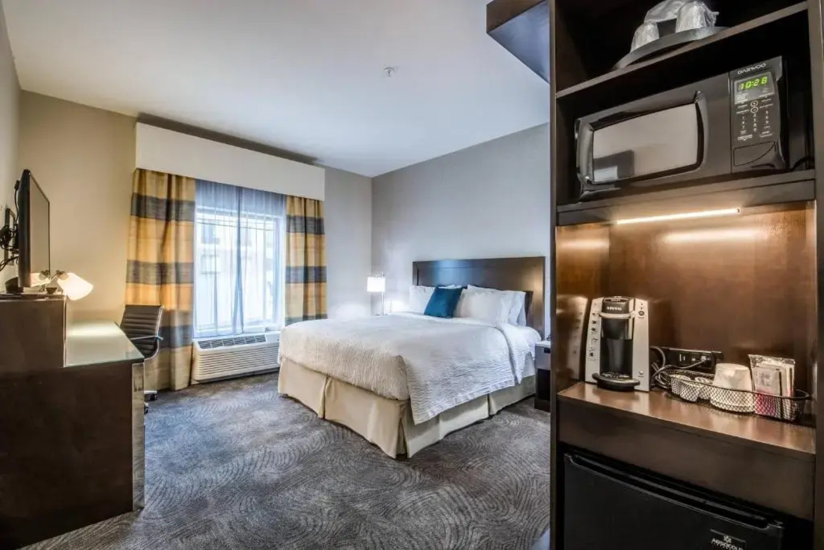 Budget Host Travel Inn (fairfield Inn & Suites By Marriott Denver Downtown)