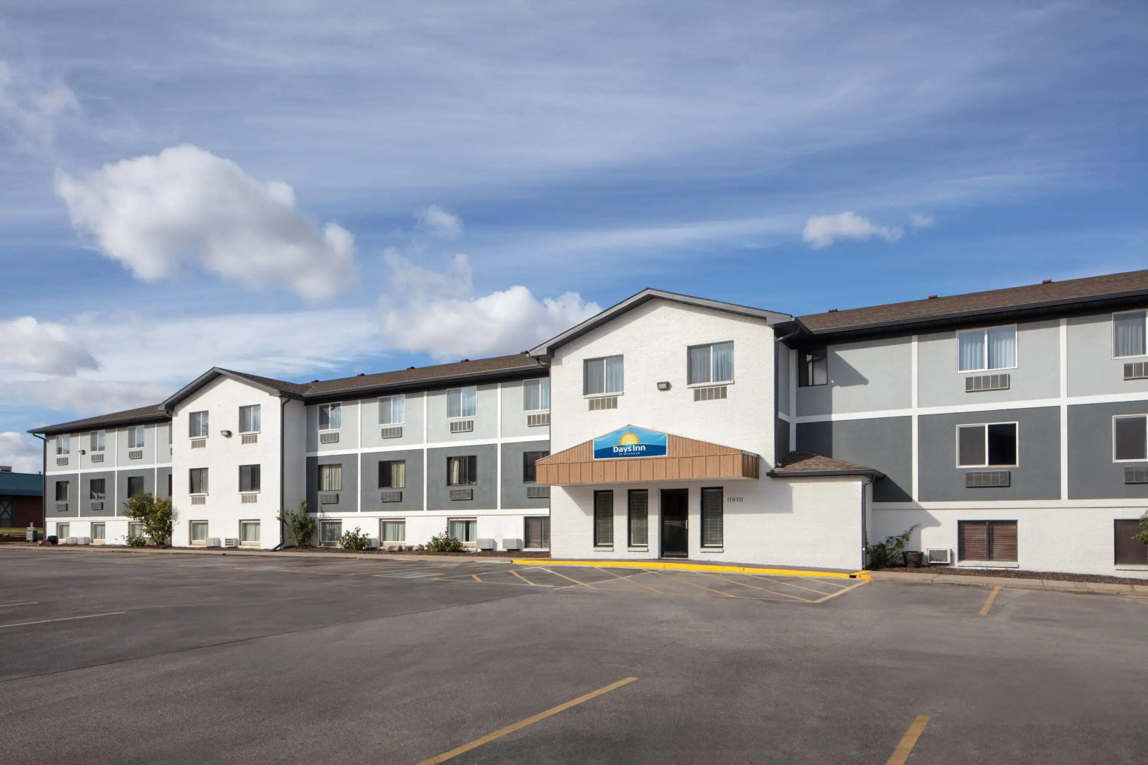 Days Inn by Wyndham Omaha/West Dodge