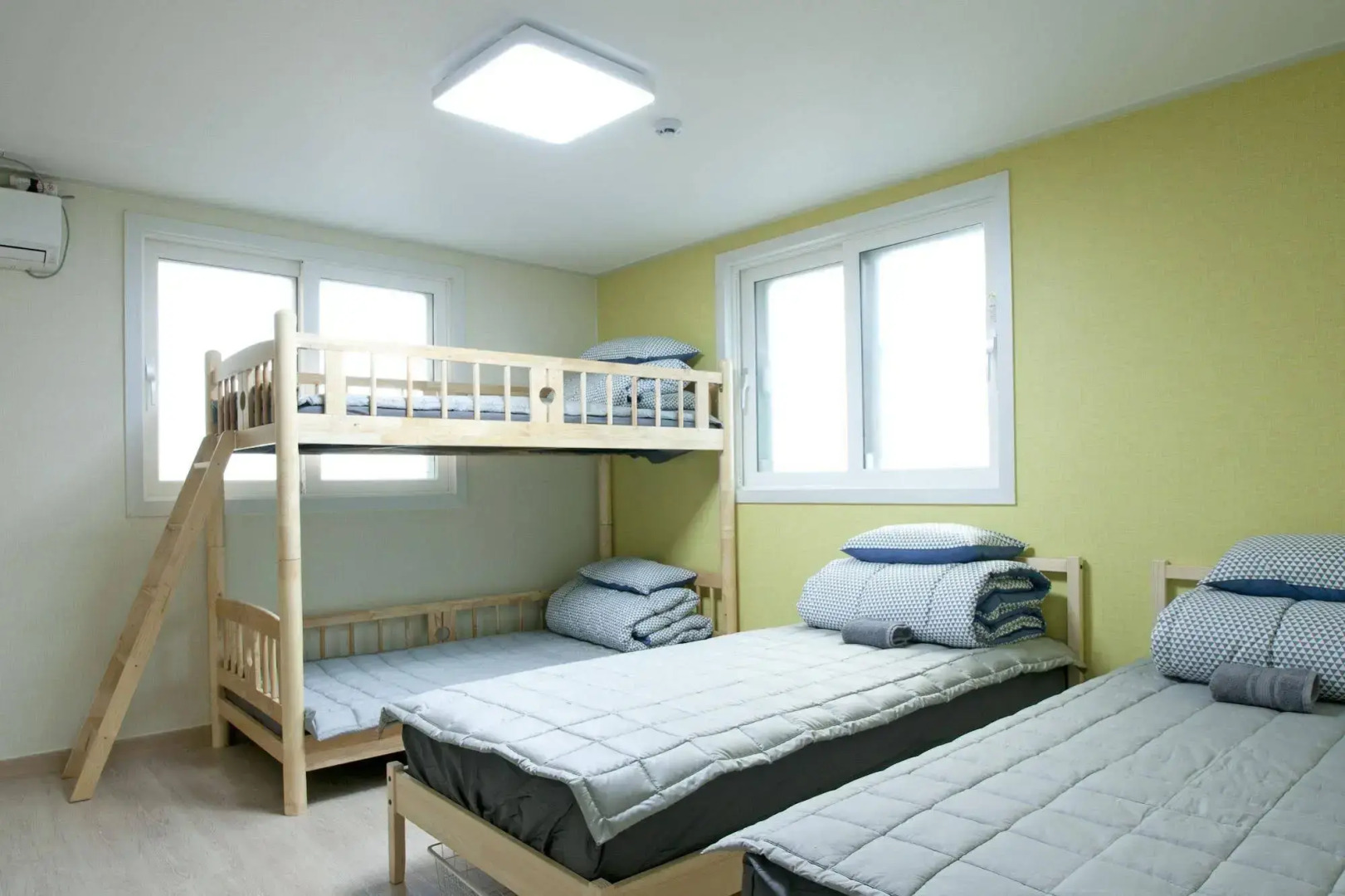 Twin Rabbit Guesthouse