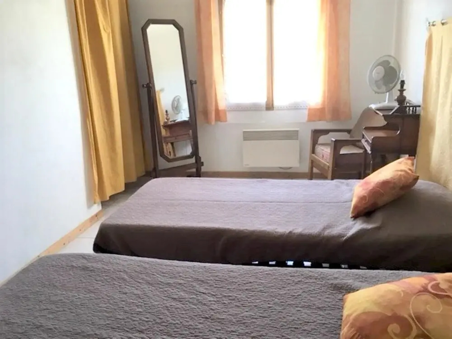 House With 2 Bedrooms in Ansouis, With Wonderful Mountain View, Pool A