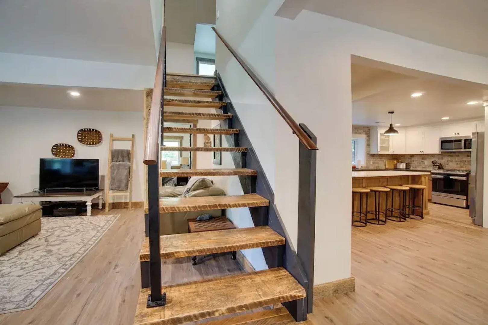 'deer Hollow' Home < 1 Mi to Payette Lake!