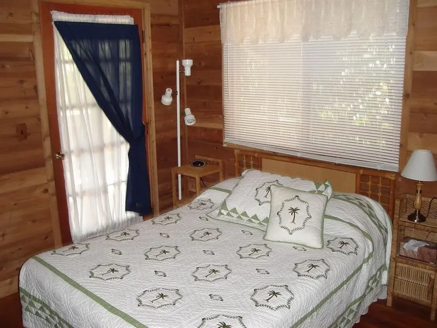 Tara Firma Inn - Volcano