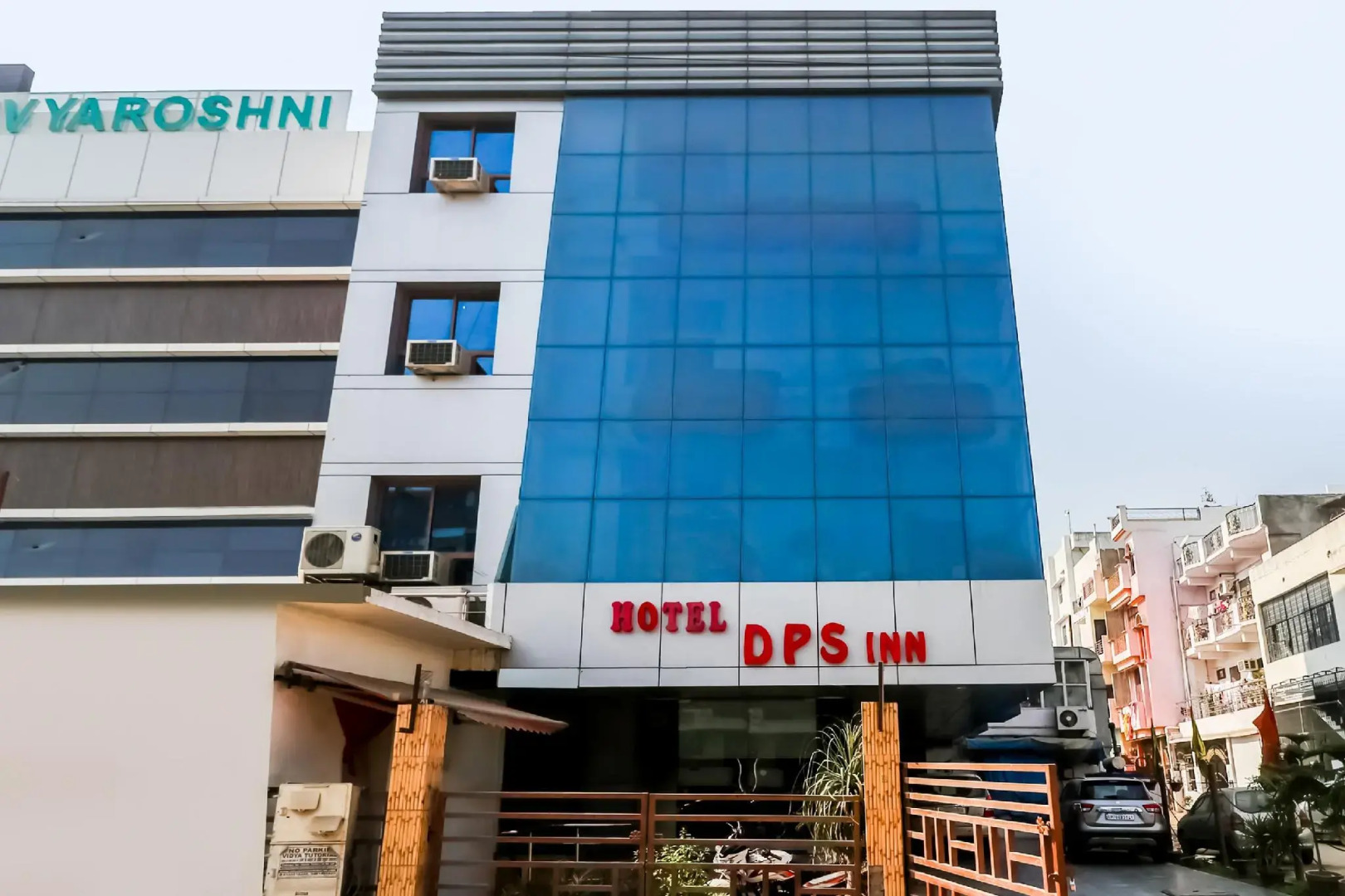 OYO 78543 Collection O Hotel Dps Inn