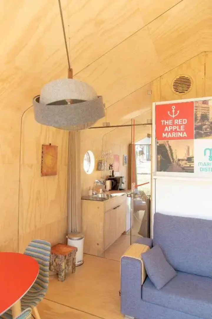 Wikkelboats at Wijnhaven