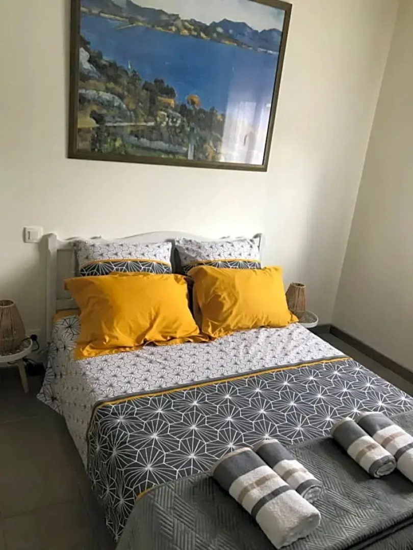 La Rosela de la Cite (Adults Only)