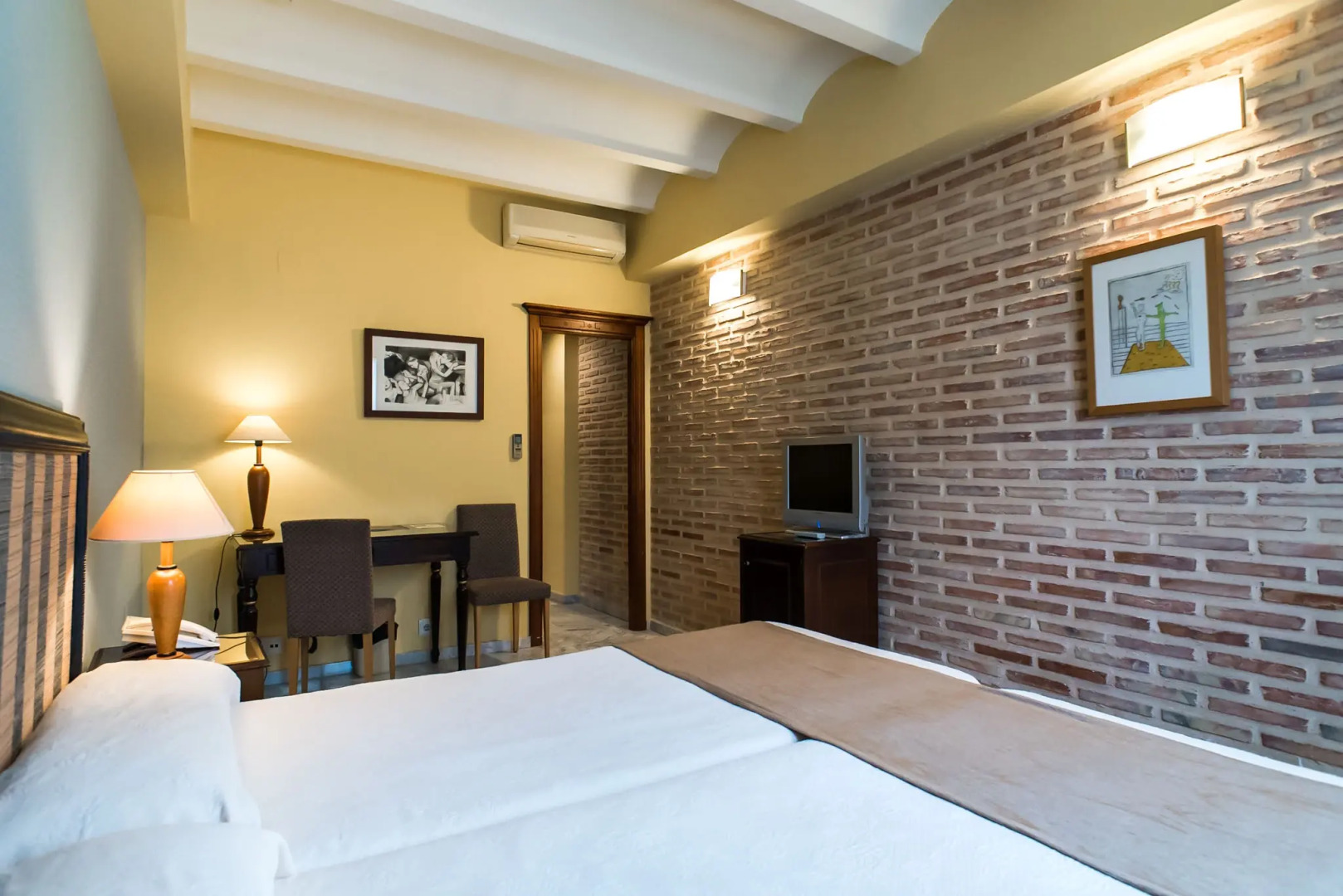 Hotel Ad Hoc Parque Golf