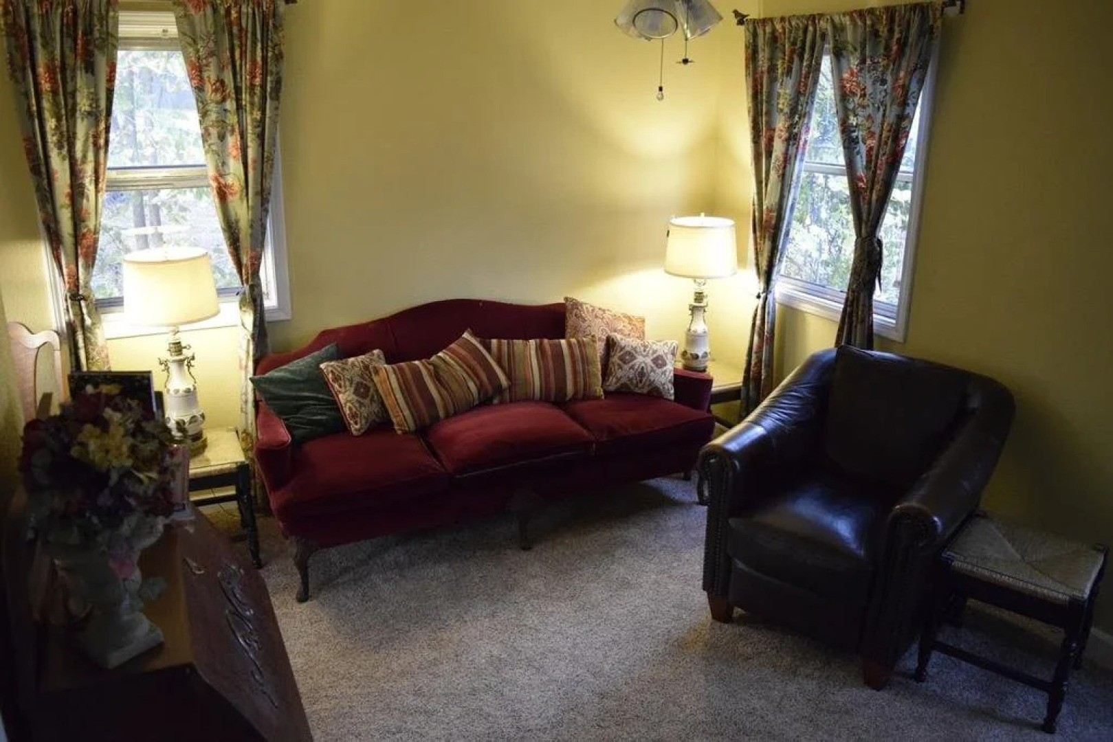 Silver Heart Inn and Cottages