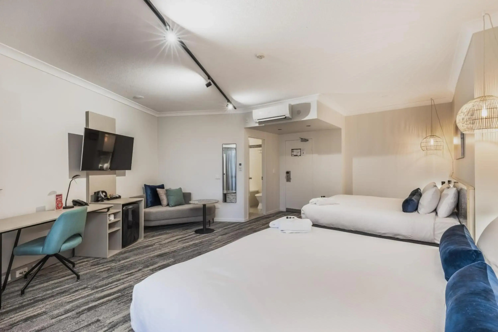 Nightelier Mermaid Waters