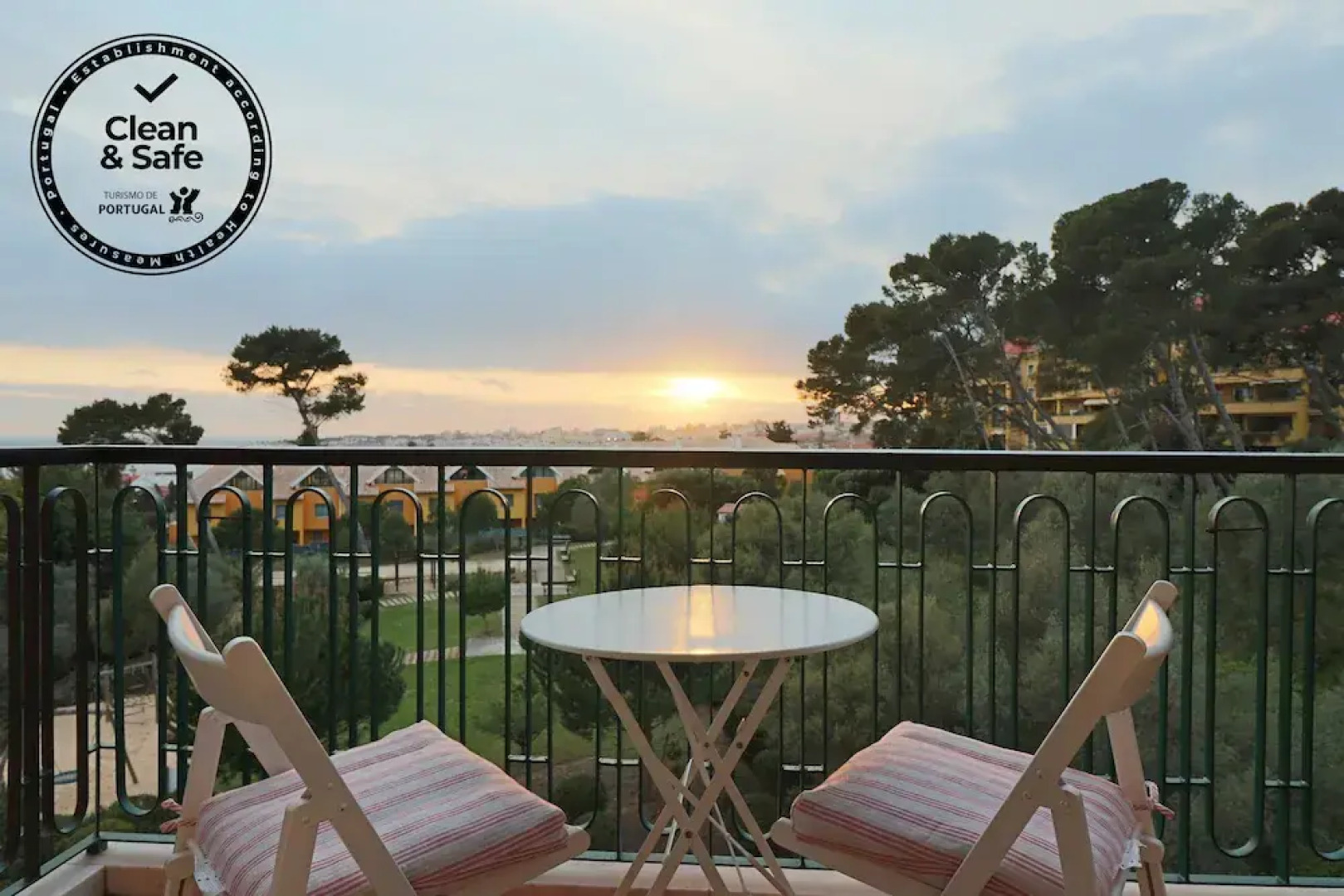 Cascais Estoril Apartment Near the Beach