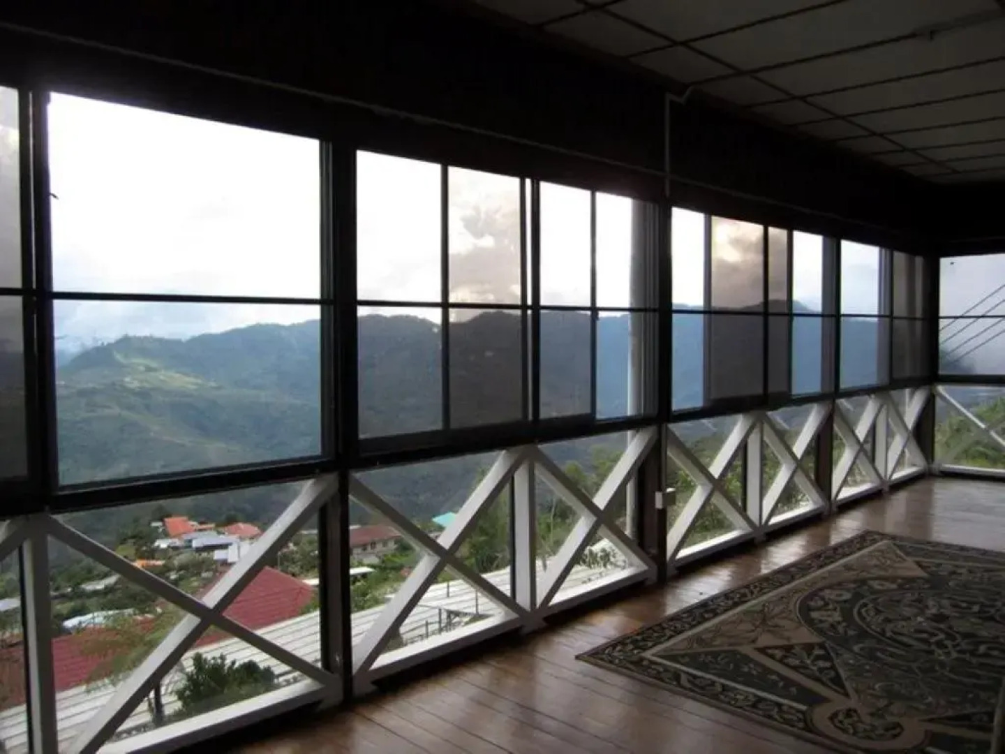 Strawberry Garden Hotel