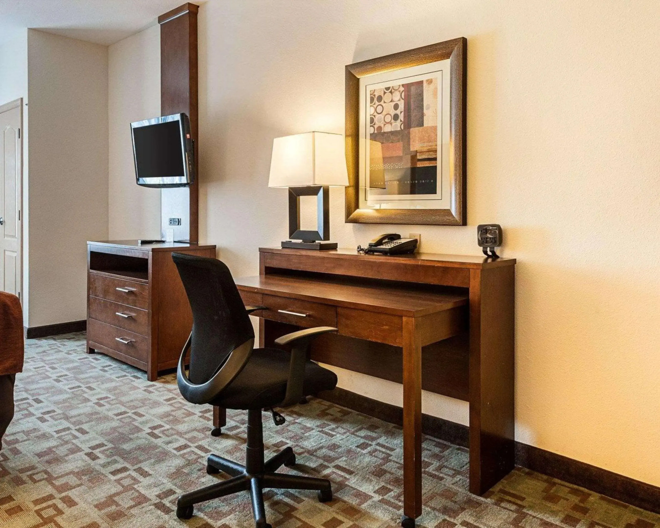 Comfort Suites Oil Center