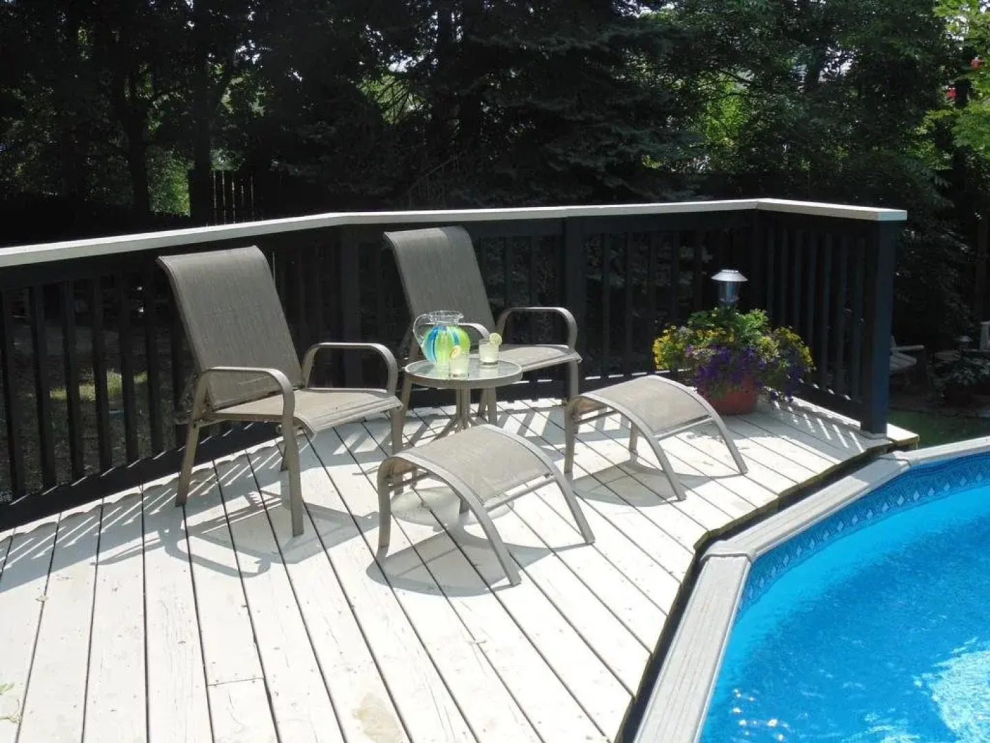 Christine's Bed and Breakfast by Elevate Rooms