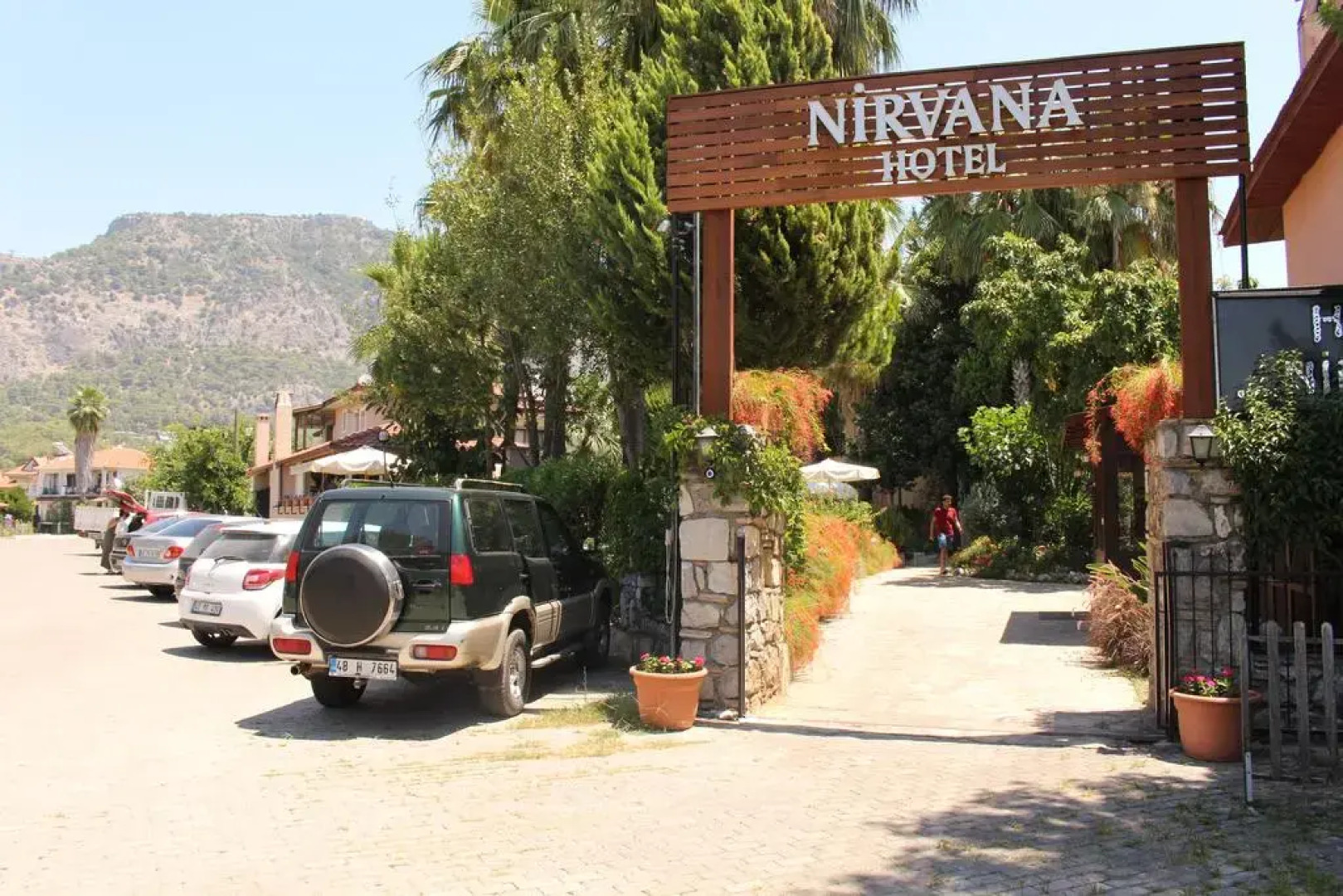 Nirvana Apart Hotel
