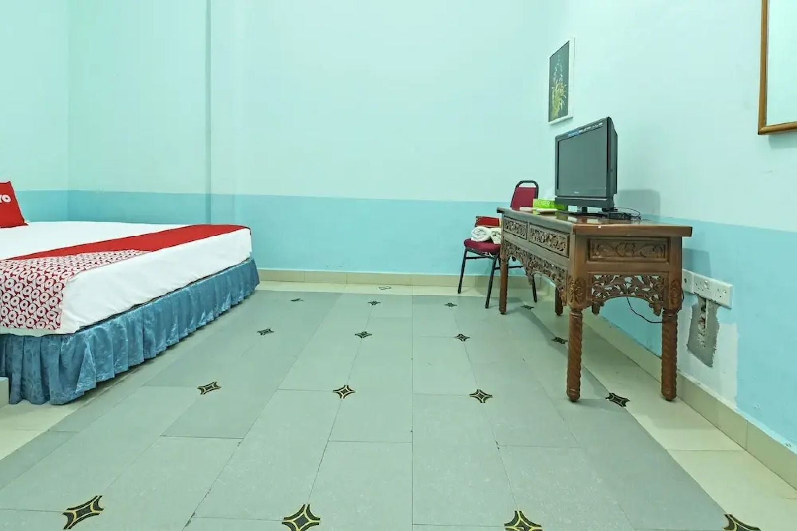 OYO 90441 Cz Traveler's Hotel