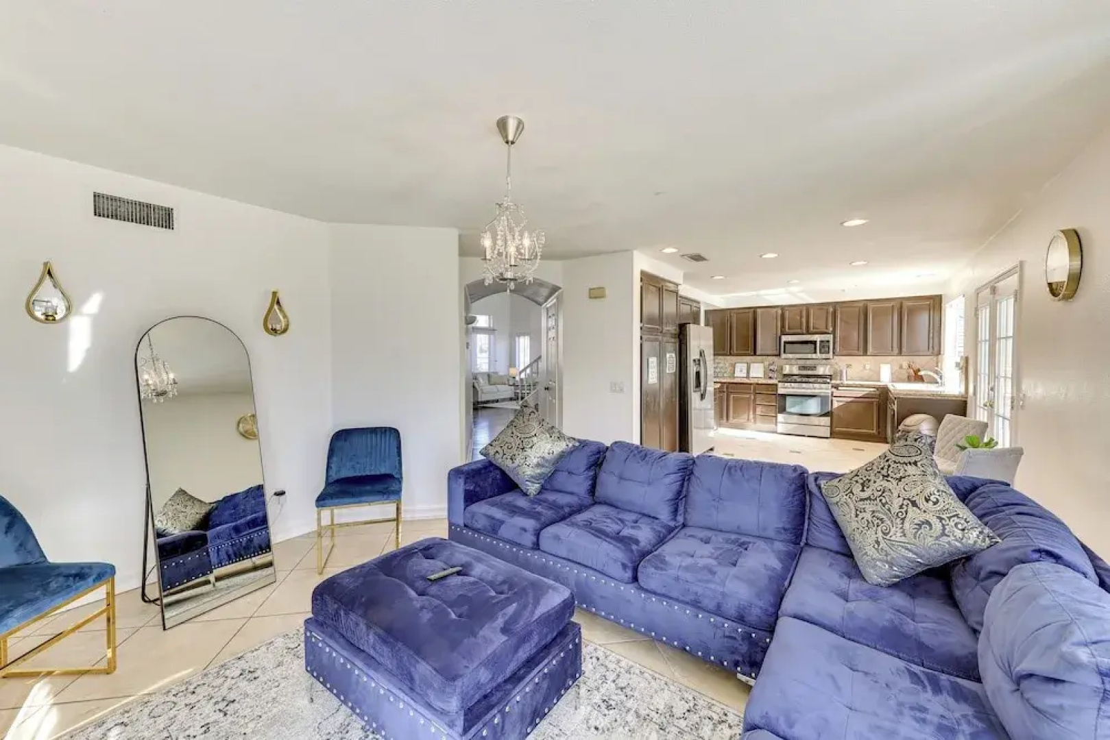 Lake Elsinore Home w/ Pool - 44 Mi to Disneyland!