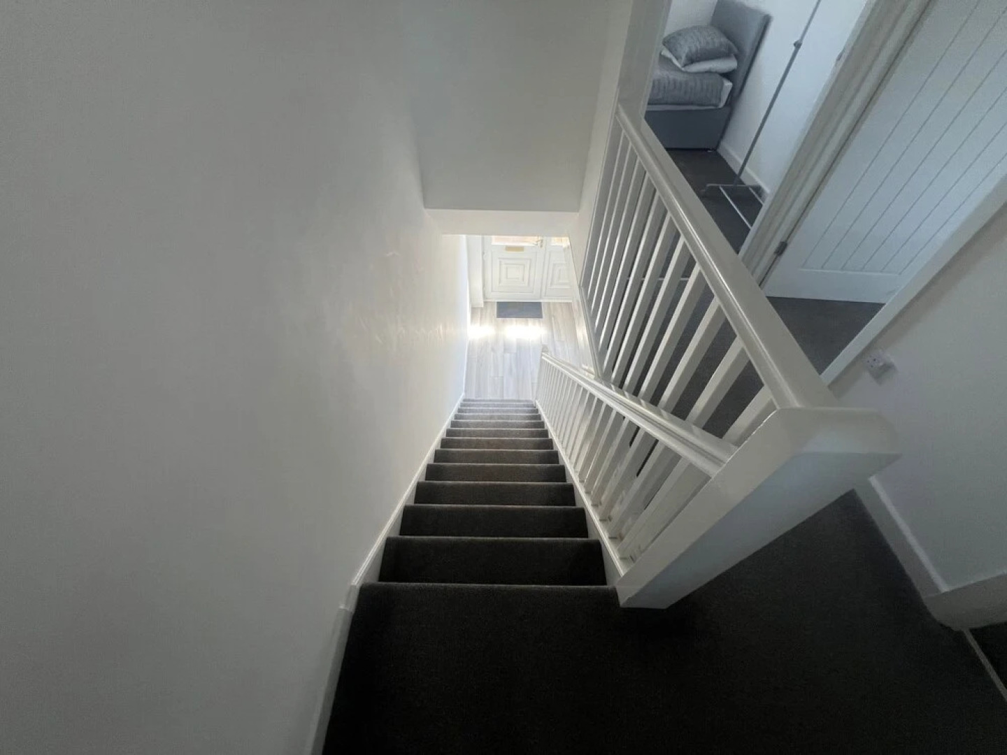 3 Bedroom House - Sleeps 6 & Free Parking