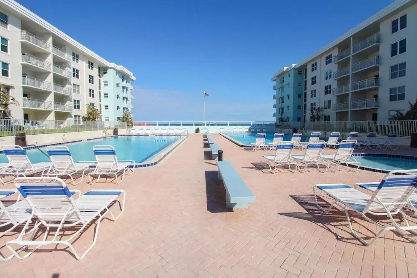 Z-sea Coast Gardens II 209