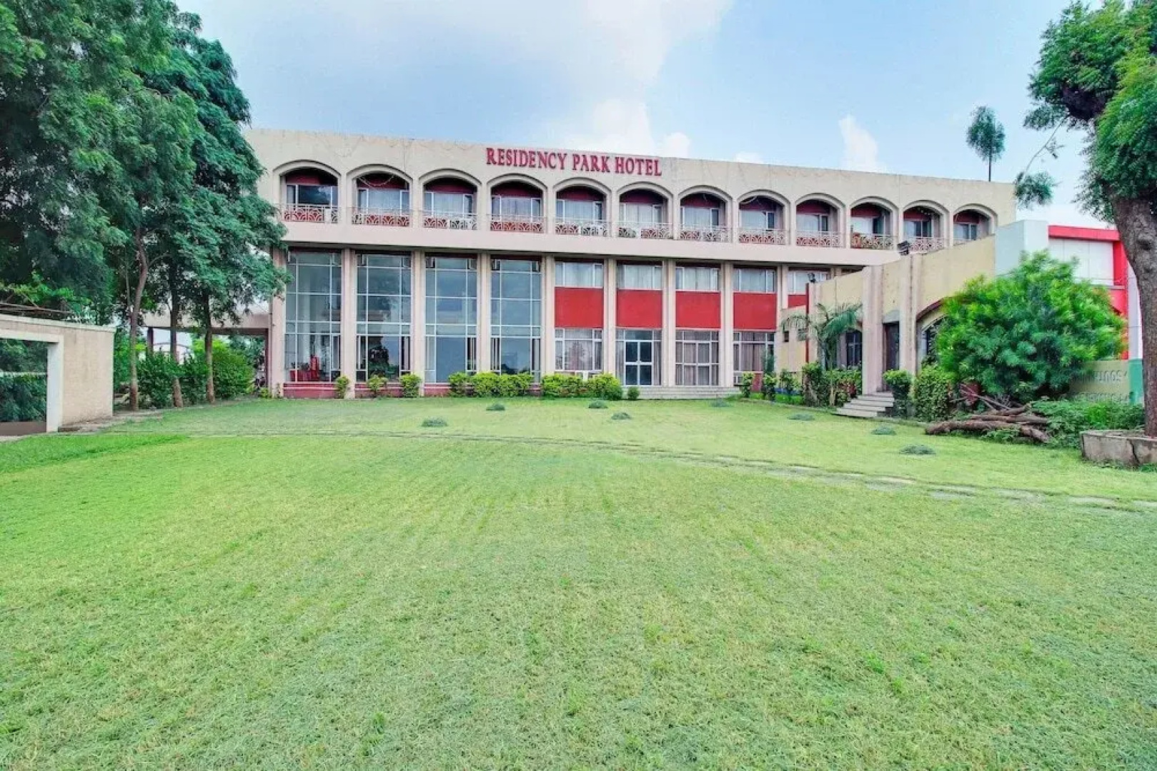 Hotel Residency Park by OYO Rooms